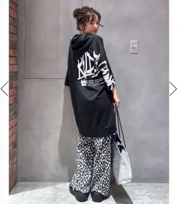 로데오 크라운 Right shoulder LOGO 후드티 원피스