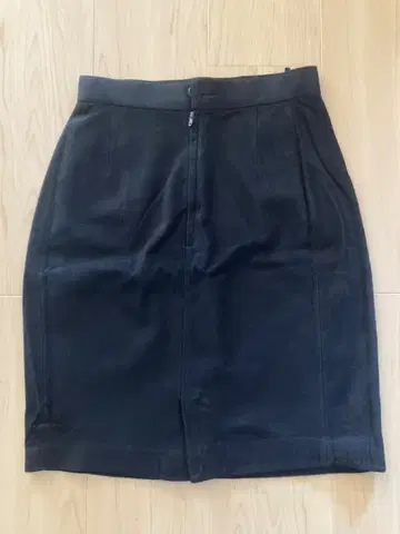 J&R 양가죽 타이트 스커트 무릎 기장