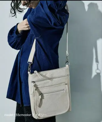 미사용 새상품 D.KELLY 디-켈리 숄더백 아이보리