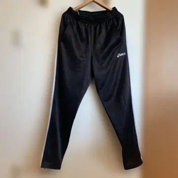 asics 화이트 라인이 포인트인 나일론 소재 트레이닝 팬츠