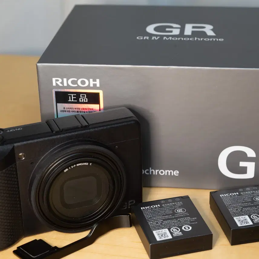 리코 GR4 모노크롬 + 구성품