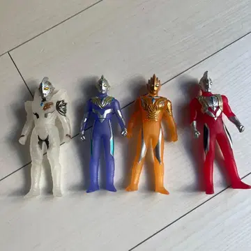 울트라맨 피규어 4체 세트 트리거 새상품급