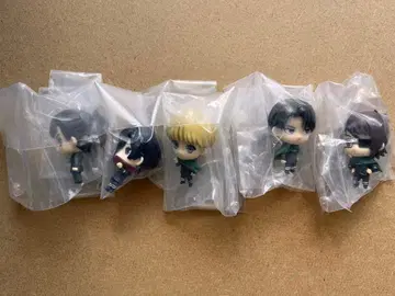 진격의 거인 가챠 캡슐 토이 미개봉 새상품 엘렌 리바이 엘렌