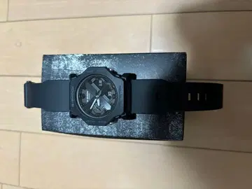 거의 미사용품 G-SHOCK 지샥 GA-2300-1AJF 미드