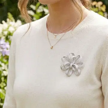 스와로브스키 브로치 크리스탈 까멜리아 코사지 졸업식 입학식 졸업식