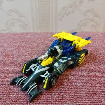 트랜스포머 비스트 머신즈, 미라지