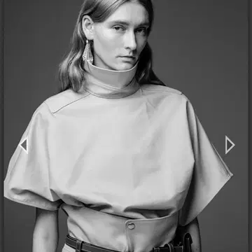 더 르라크스 백 하프 지퍼 셔츠 카키 그레이