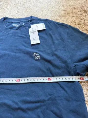 Abercrombie & Fitch 네이비 T셔츠 S