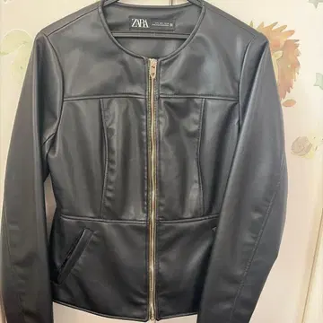 ZARA 블랙 가죽 자켓