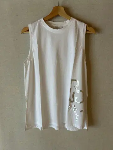 [새상품] ROXY 화이트 슬리브리스 T셔츠 L