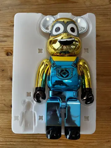 미니언 DAVE BE@RBRICK GOLD CHROME 400%