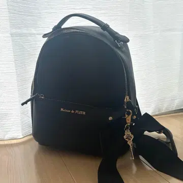 MaisondeFLEUR 리본 열쇠 참 부착 백팩 메종 드 플뢰르 블랙