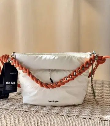 topologie 토폴로지 Besace 베사스 화이트