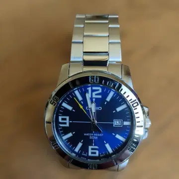 카시오 쿼츠 손목시계 파랑 다이얼 50m 방수 오늘 한정 최저가