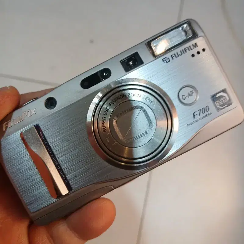 후지 파인픽스 F700 디지털 카메라