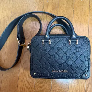 Maison de FLEUR 모노그램 숄더백