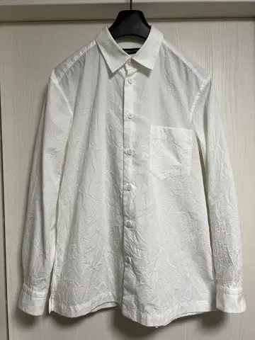 ISSEY MIYAKE MEN 화이트 크레이프 가공 긴팔 셔츠