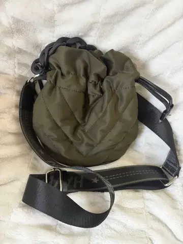 ZARA 복조리형 숄더백