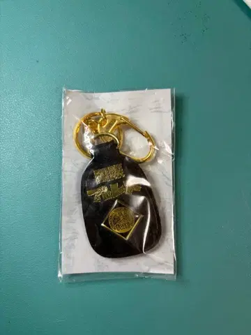 국제 프로레슬링 IWE 키링 블랙 골드 컬러 로고 키링