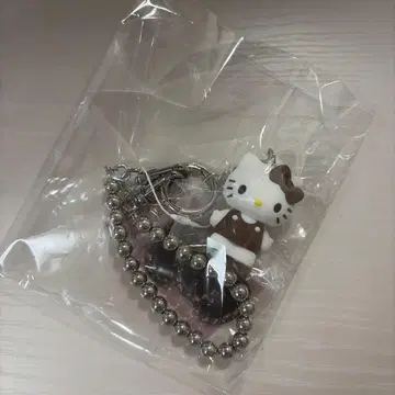 산리오 LOWRYS FARM 퀼팅 키 참 브라운 키티