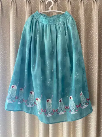 axes femme 크림 소다 패턴 스커트 그린