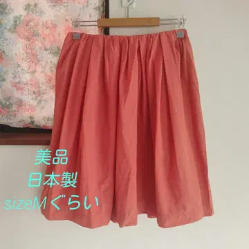 새상품급 살몬 핑크 플레어 스커트 무릎 기장 봄/여름 일본제 튤립 코쿤