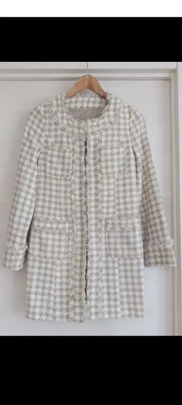 베이지 화이트 트위드 롱 자켓 코트 하운드투스 라메 VERY ZARA