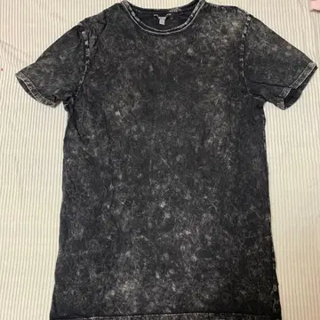 GUESS Always Strive Always Prosper 티셔츠