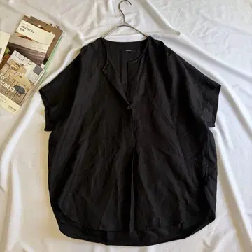 JOURNALSTANDARD 레이온 린넨 노카라 블라우스 블랙 FREE