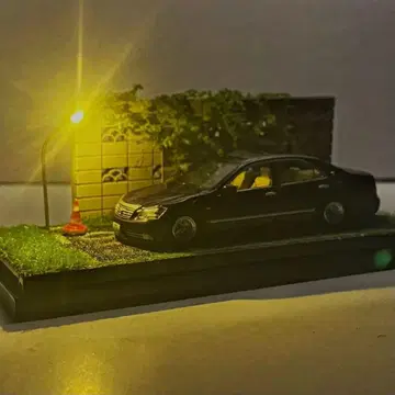 1/64 스트릿 장면 아크릴 케이스 가로등 점등 주차장 자동차 모형 전시