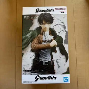 BANDAI Grandista 리바이 피규어