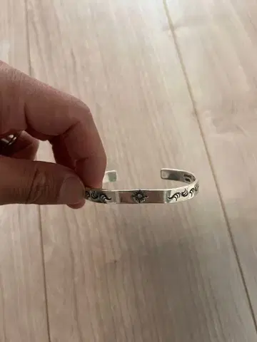 ARIZONA FREEDOM 실버 장식 뱅글