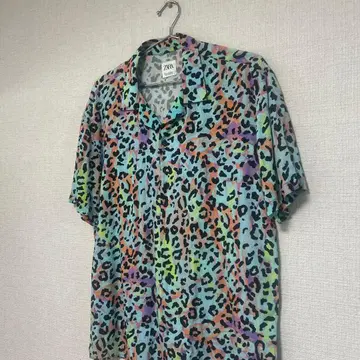 완판템 Zara 레오파드 레오파드 무늬 레인보우 컬러풀 반팔 셔츠 S