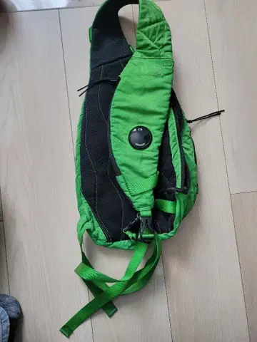 CP컴퍼니 숄더백