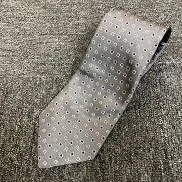 즉시 결제 Salvatore Ferragamo 살바토레 페라가모 넥타이