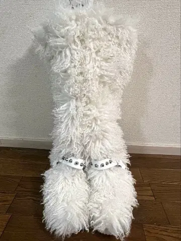 YELLO 스터드 부착 퍼 롱 부츠