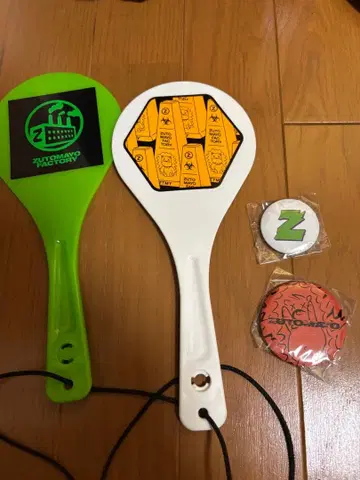 [계속 한밤중이면 좋을 텐데] 주걱 & 캔뱃지 2개 세트