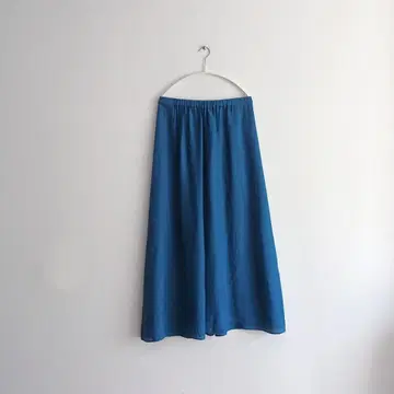 002 정가 31,900엔 ATON 실크큐프라 스커트