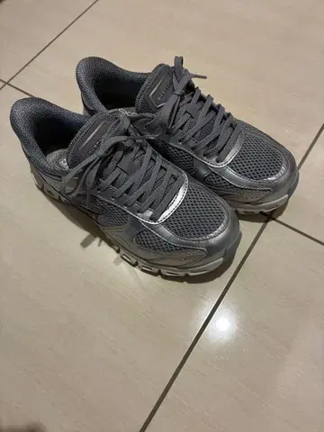 SKECHERS Slip-ins 그레이 스니커즈