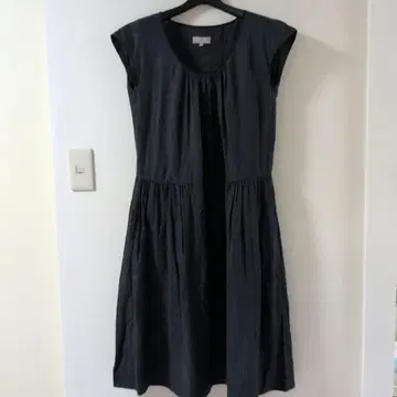 마가렛호웰 린넨 100% 원피스 네이비 개더