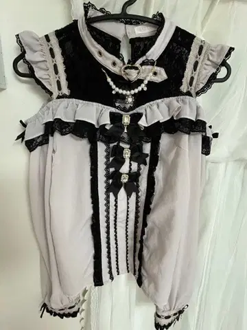 LIZLISA 3개 리본 프론트 초커 블라우스