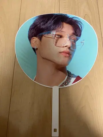 에이티즈 우영 부채