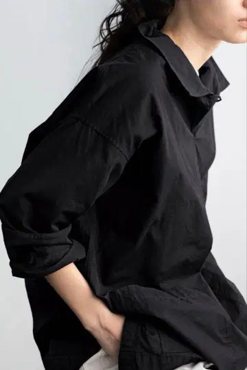 마가렛호웰 MHL 블랙 셔츠