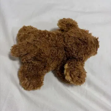 엎드린 토이 푸들 봉제 인형