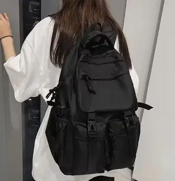 블랙 나일론 백팩