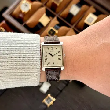 빈티지 세이코 2220-3031 로만 다이얼 탱크 1973년 제조