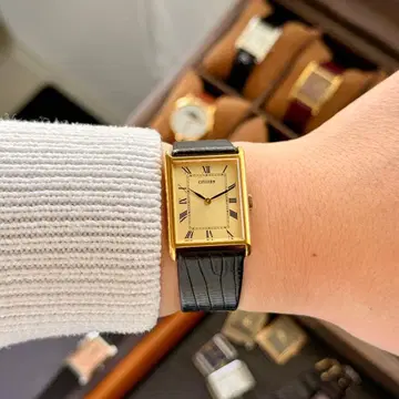 빈티지 CITIZEN 로만 아이보리 다이얼 탱크 1986년 제조