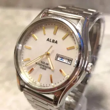 새상품급 ALBA 솔라 데이데이트 실버 남성용 손목시계 작동