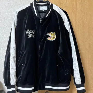 벨로아 자수 스카잔