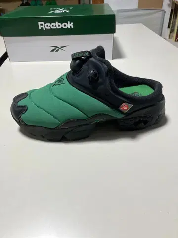 REEBOCK & south2 east8 펌프 퓨리 뮬 24.5